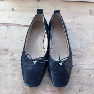 Everlane The Day Black Leather bow ballet flats size 7